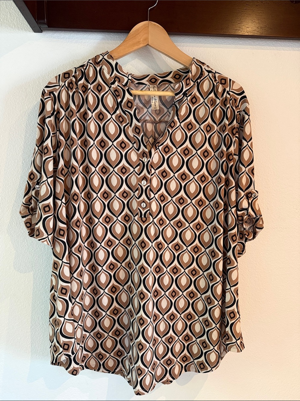 Perseption Beige & Brown Geometric Button-Front Tunic Blouse, Size 2X